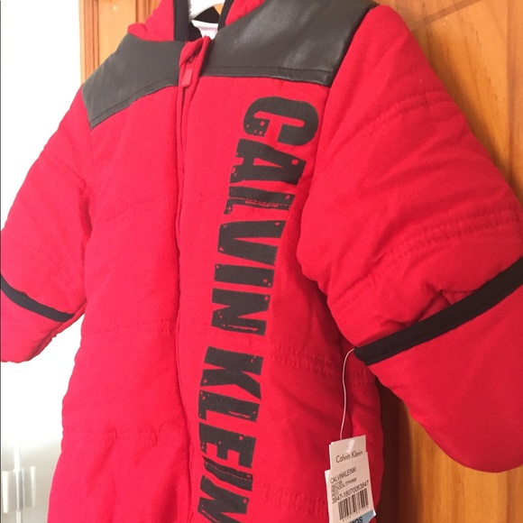 Calvin Klein Red quilted baby Pram NWT - Picture 3 of 5